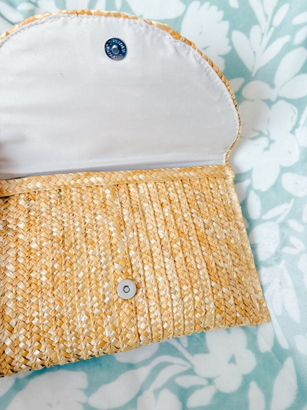 Boho Woven Jute Straw Clutch & Tassel Charm Bundle 🤍✨ - Picture 2 of 4